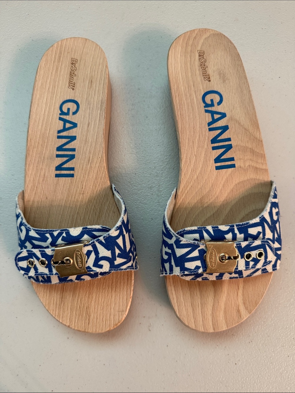 Dr. Scholl’s Ganni Blue & White Logo-Print Slide Wooden Clogs with Gold Buckle 8